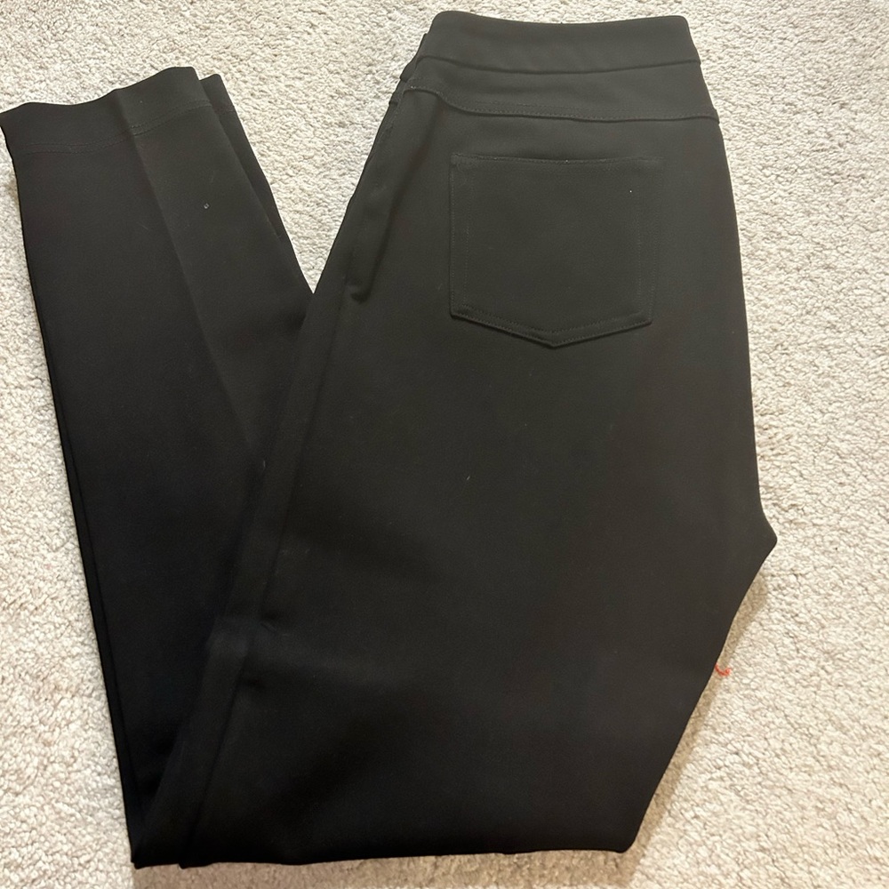 Soft surrendering pants